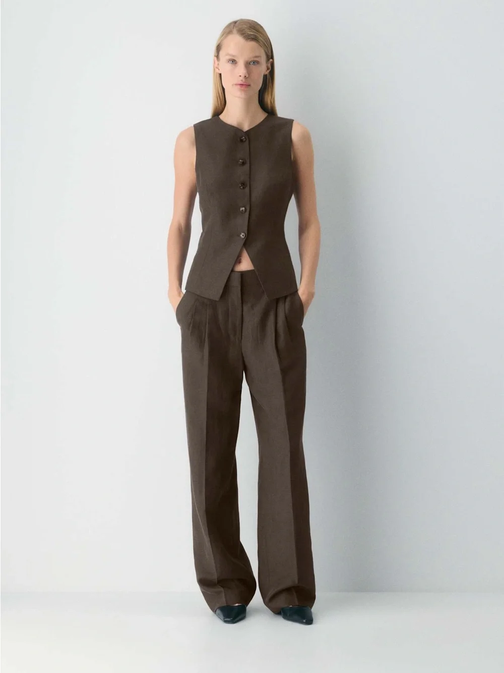 Aritzia The Effortless Pant Cruise Linen Brown